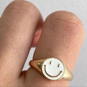 Gold and white smiley face ring!